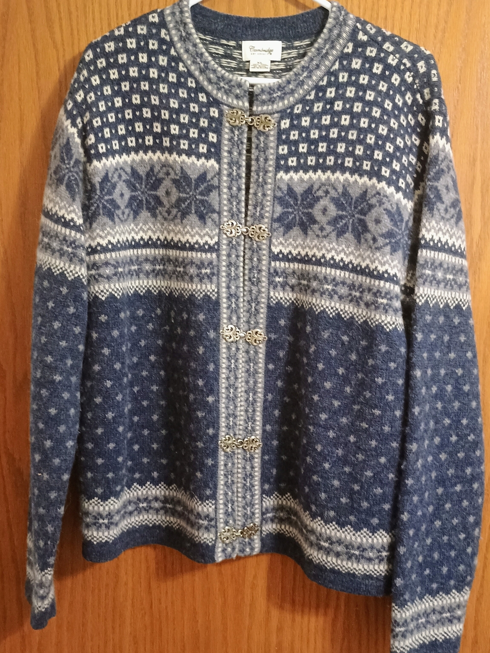 Cambridge Dry Goods Navy and Cream Nordic Wool-Blend Cardigan with Metal Clasps